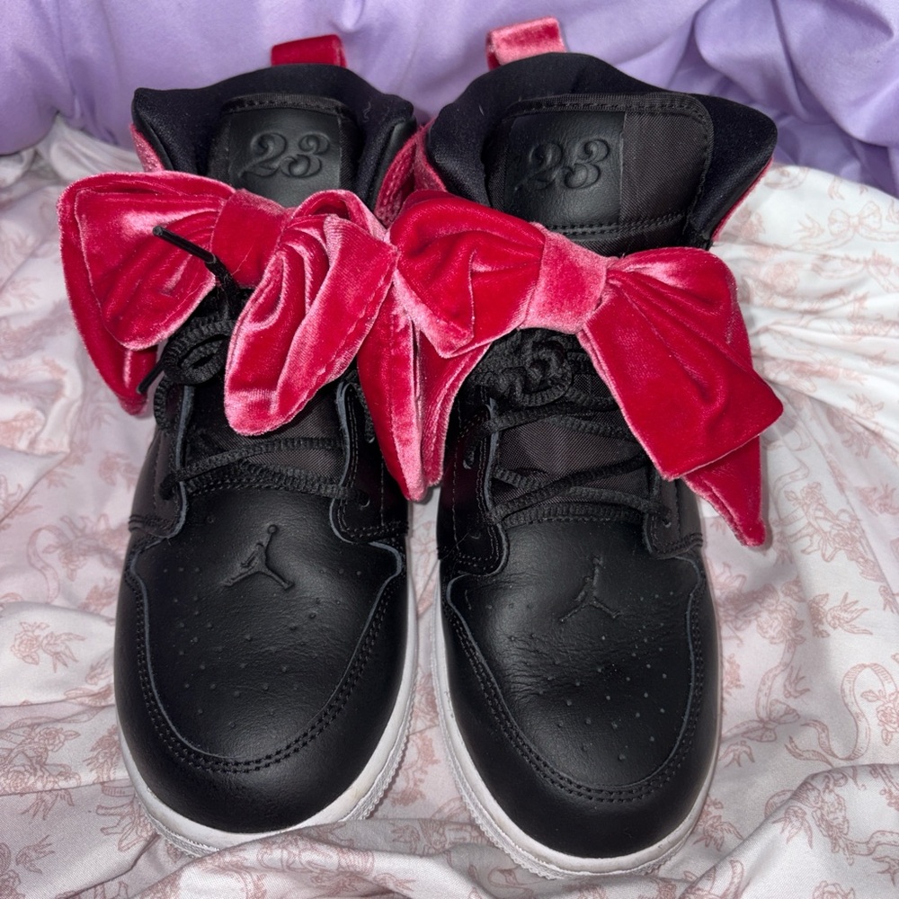 Jordan Kids Black and Red Sneakers